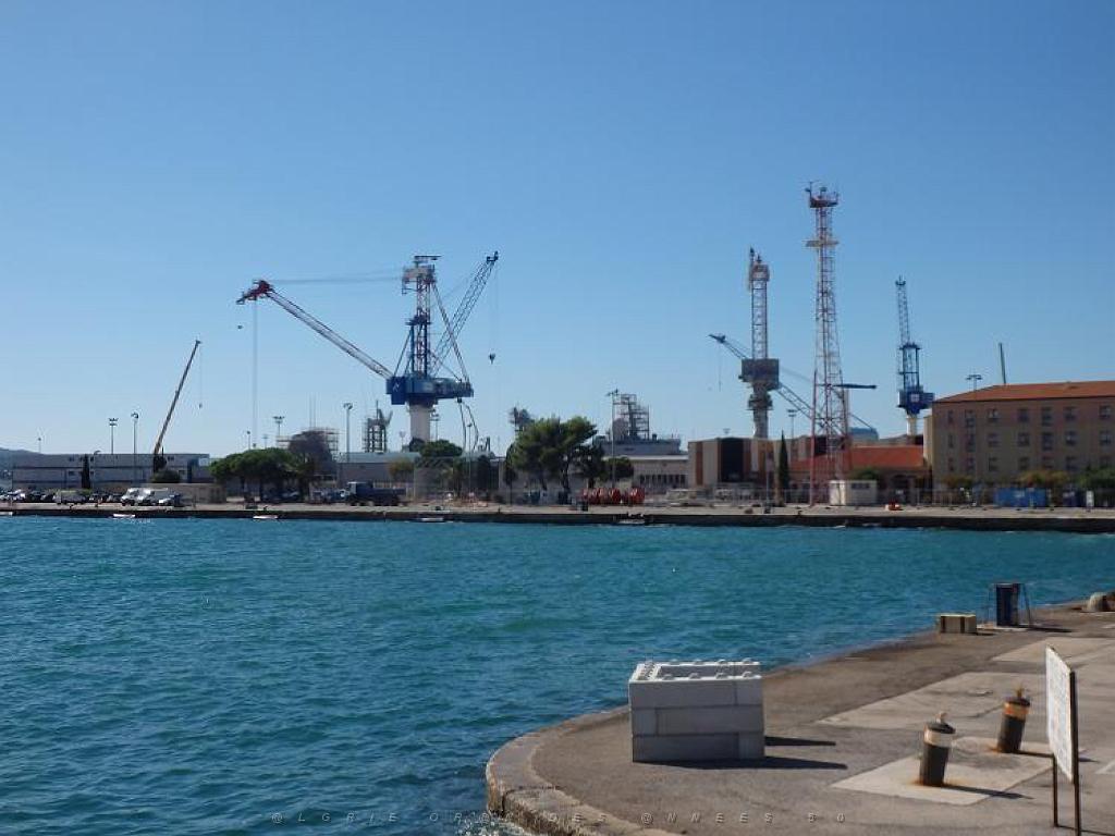 183 TOULON ET SA RADE (38).jpg